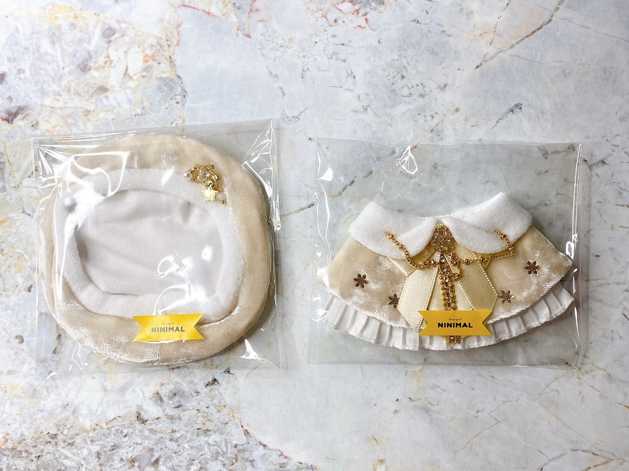 NINIMAL Velvet cape CREAM 2