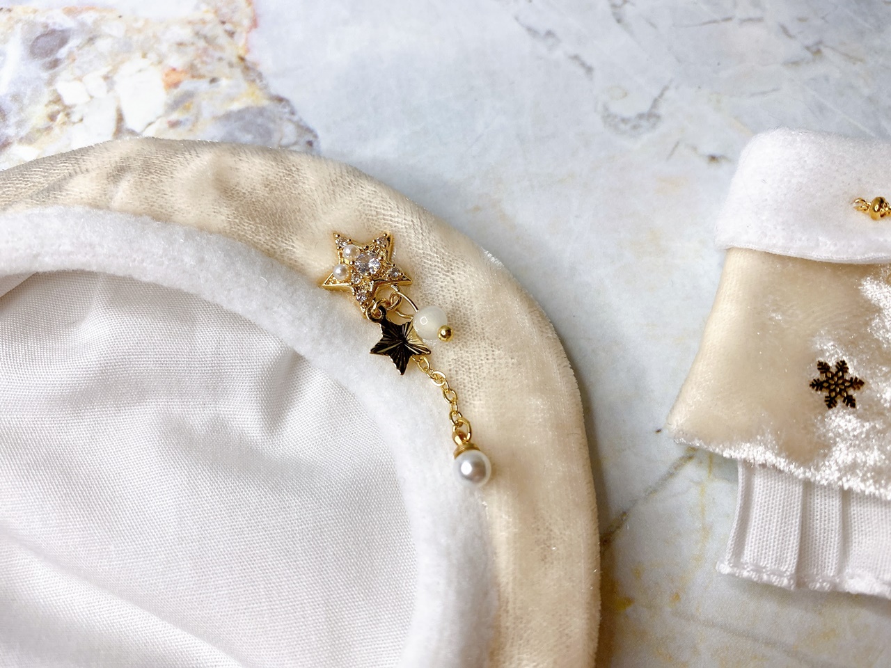 NINIMAL Velvet cape CREAM 5